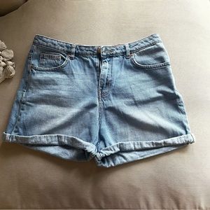 Noisy May (asos brand) light wash denim shorts with rolled hem, size xl